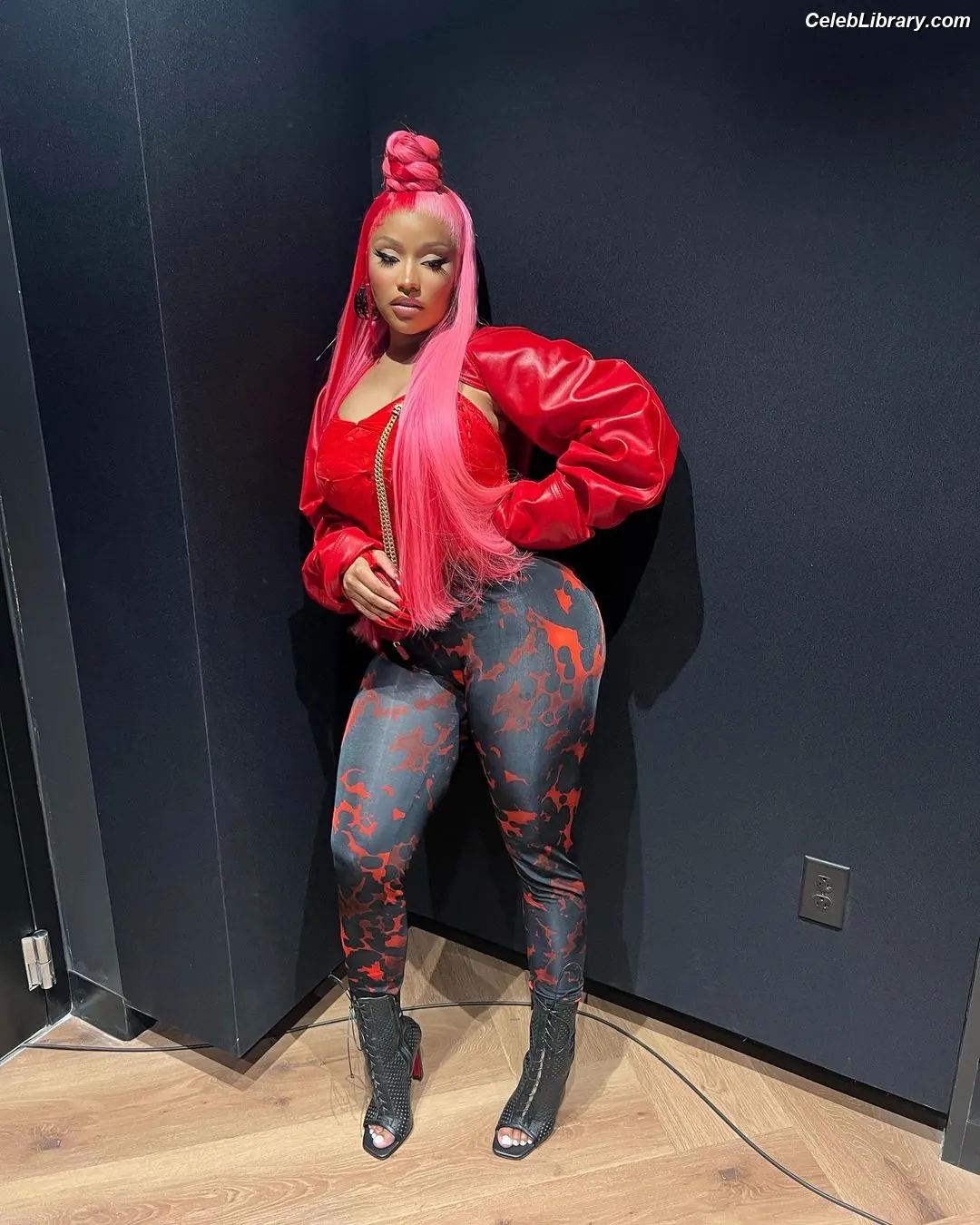 Nicki Minaj photo 5 of 1009