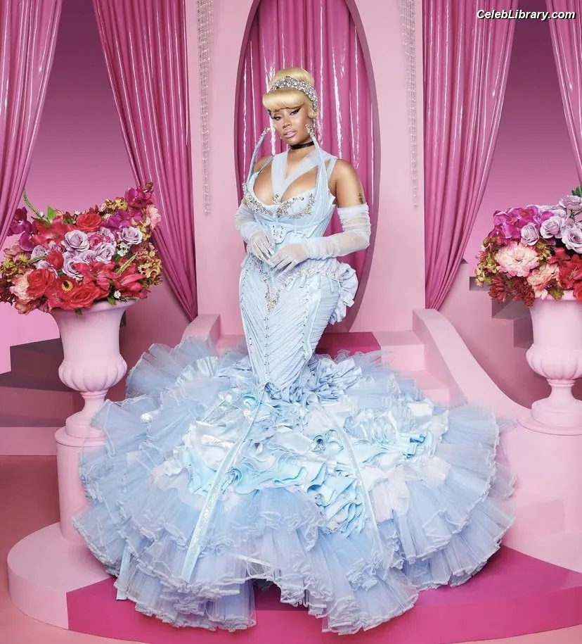 Nicki Minaj photo 15 of 1009