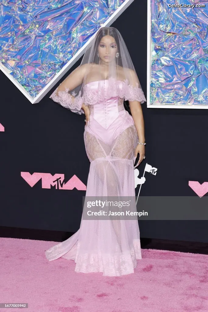 Nicki Minaj photo 2 of 1009