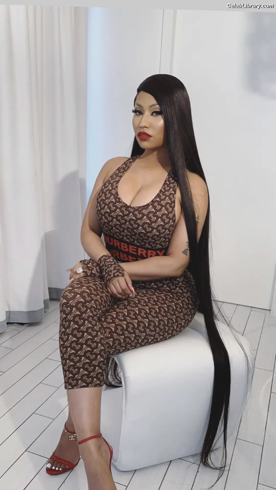 Nicki Minaj photo 2 of 1009