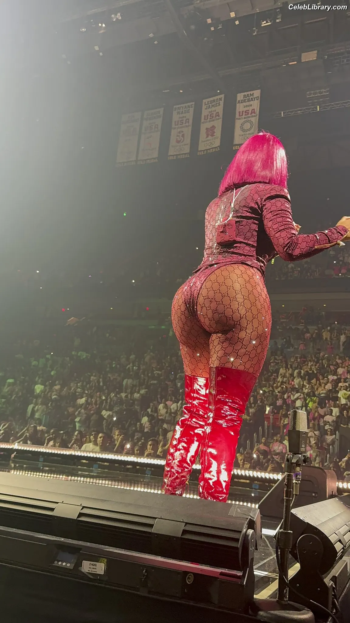 Nicki Minaj photo 11 of 1009