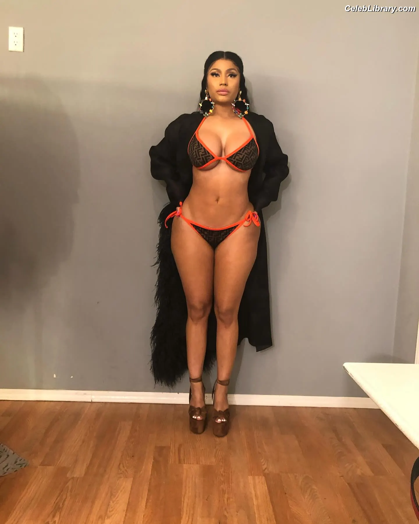 Nicki Minaj photo 9 of 1009
