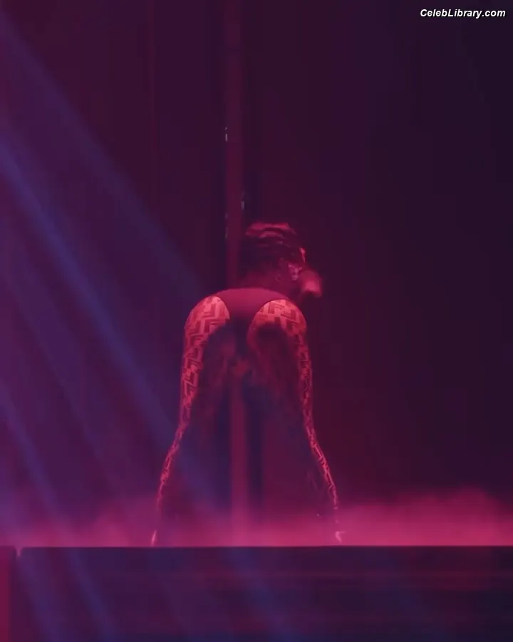 Nicki Minaj photo 23 of 1009