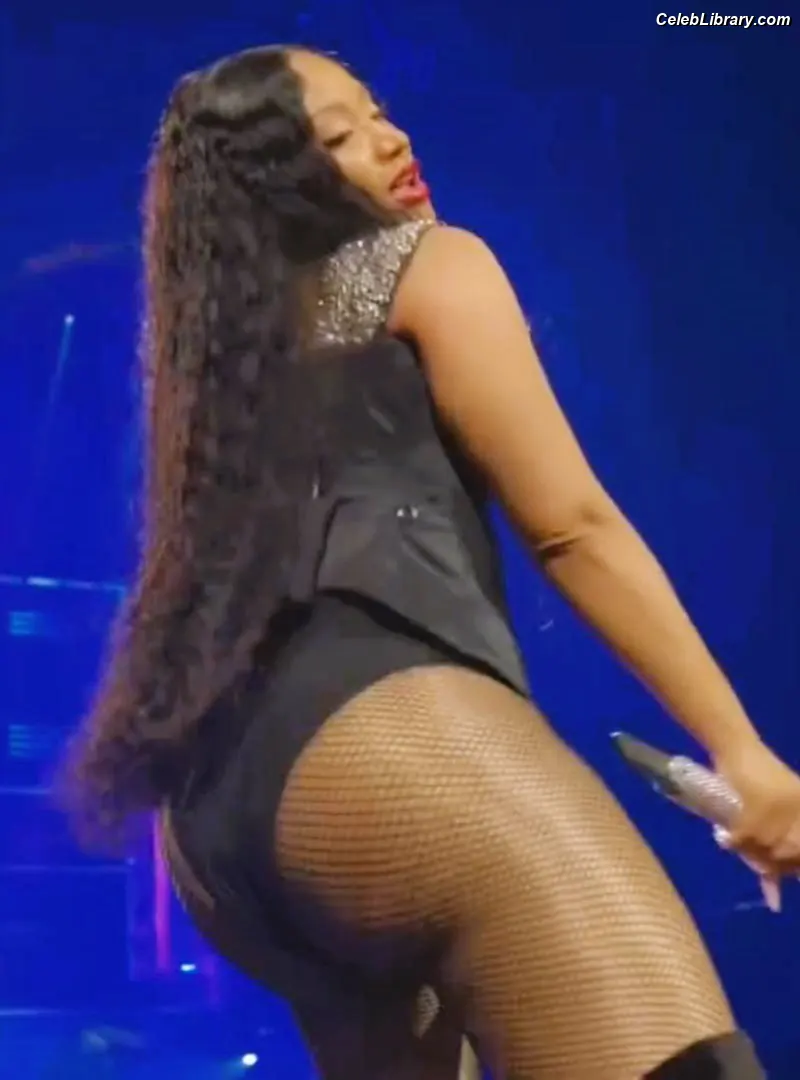 Nicki Minaj photo 22 of 1009