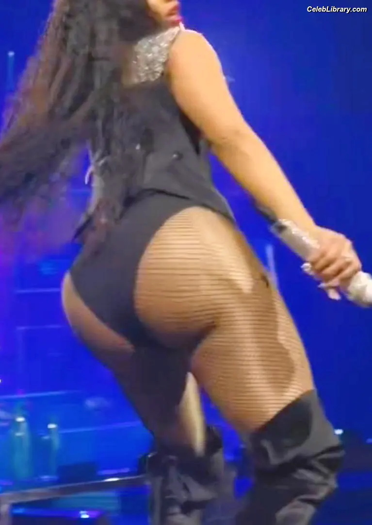 Nicki Minaj photo 24 of 1009