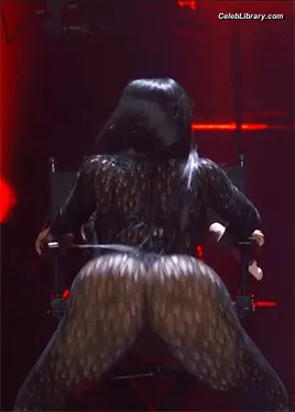 Nicki Minaj photo 7 of 1009