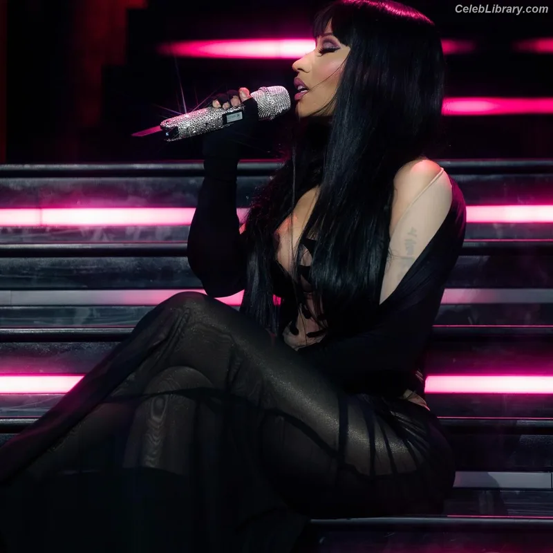 Nicki Minaj photo 3 of 983