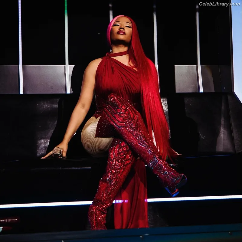 Nicki Minaj photo 12 of 983