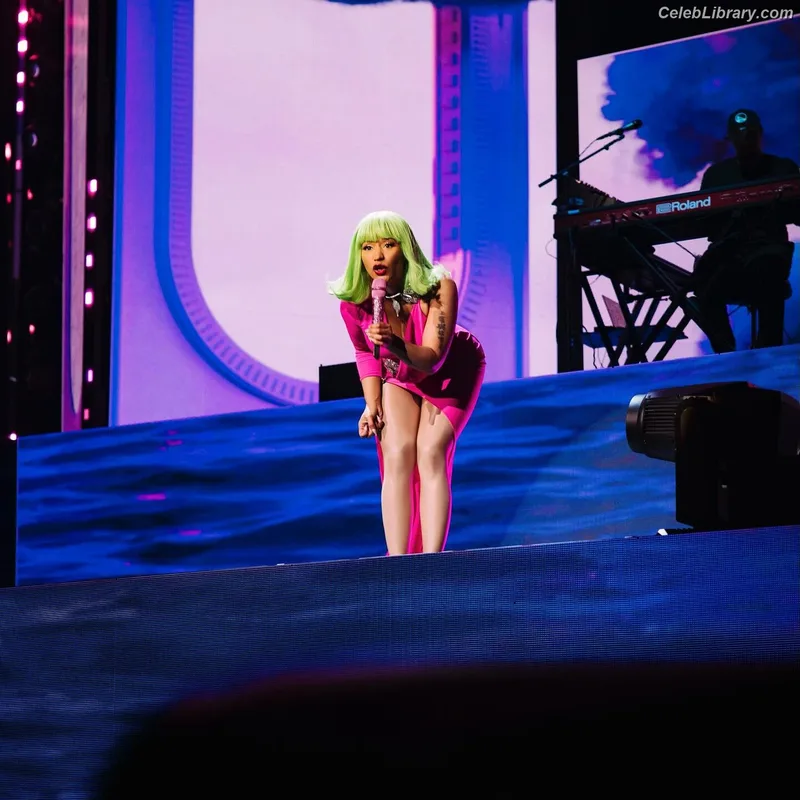 Nicki Minaj photo 21 of 983