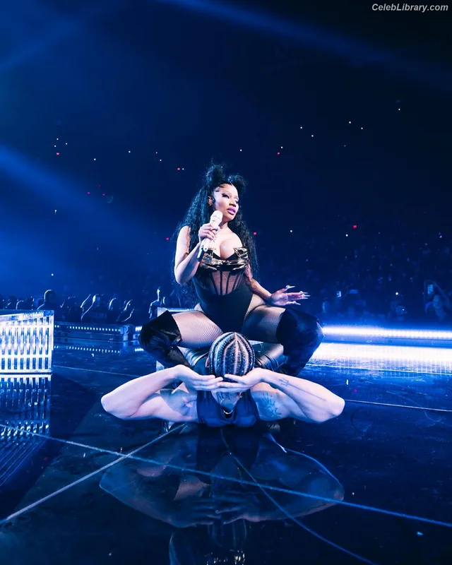 Nicki Minaj photo 2 of 983