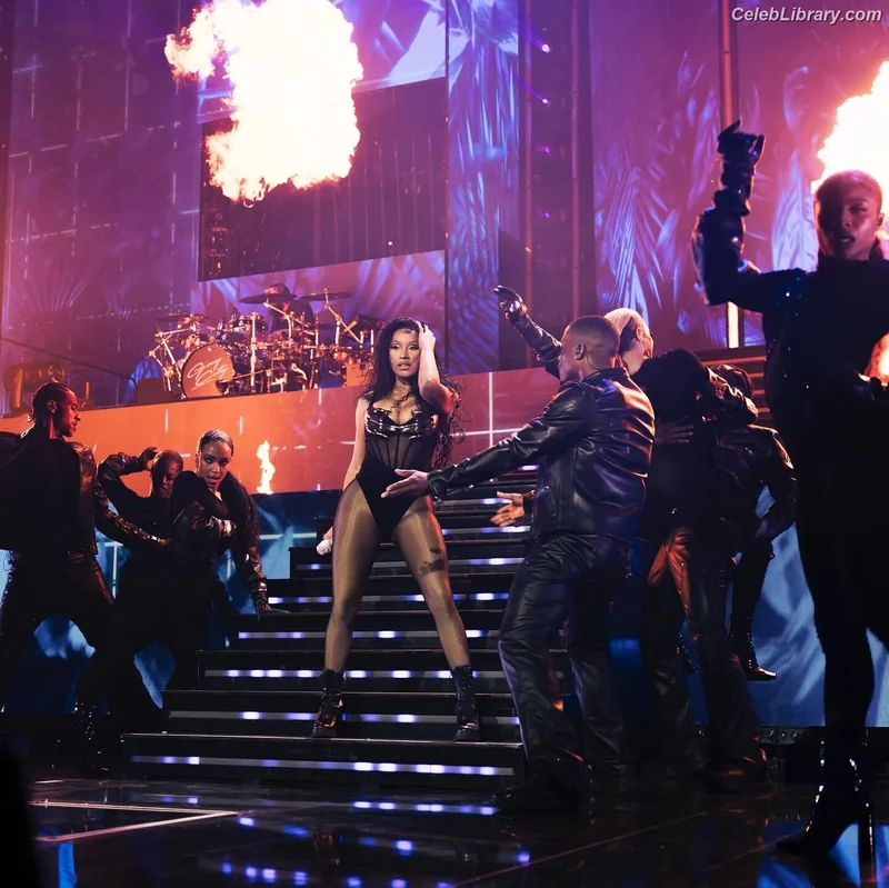 Nicki Minaj photo 9 of 983