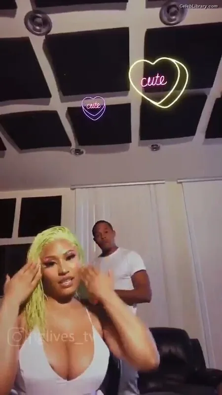 Nicki Minaj photo 14 of 983