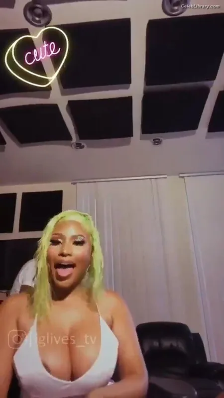 Nicki Minaj photo 17 of 983