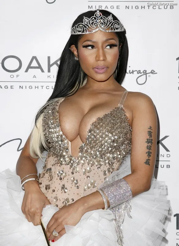 Nicki Minaj photo 19 of 983