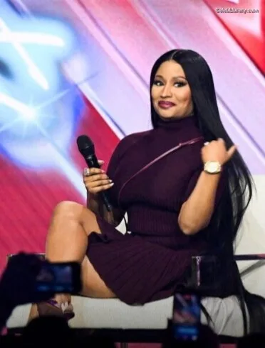Nicki Minaj photo 14 of 983