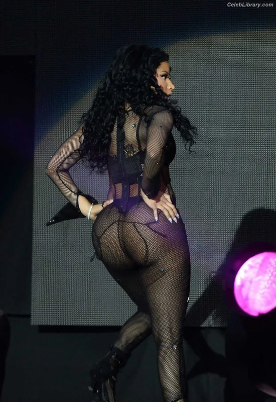 Nicki Minaj photo 20 of 983