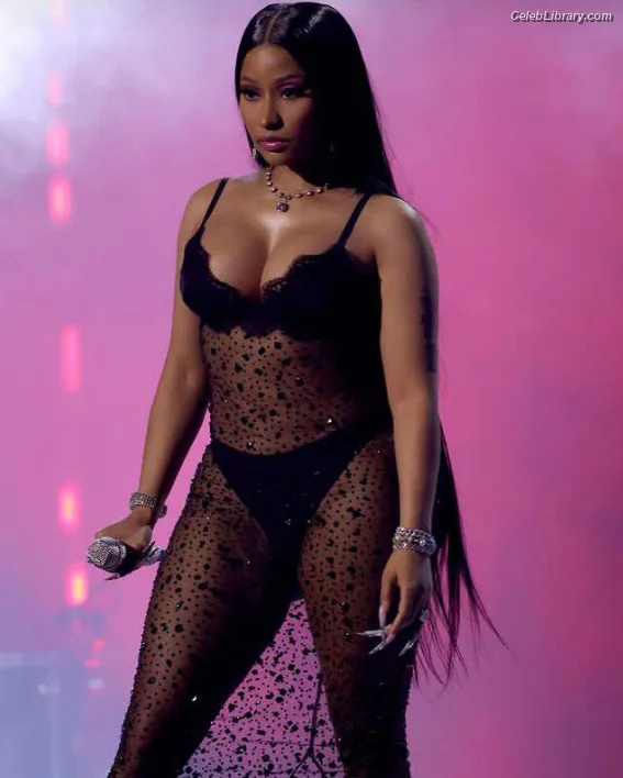 Nicki Minaj photo 9 of 983