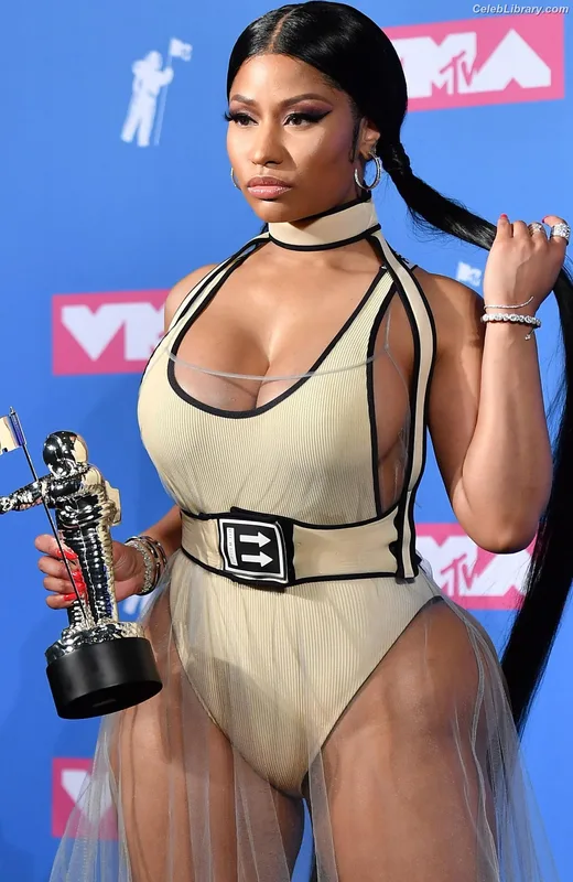 Nicki Minaj photo 16 of 983