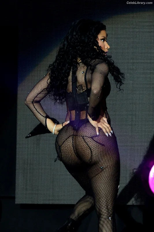 Nicki Minaj photo 9 of 983