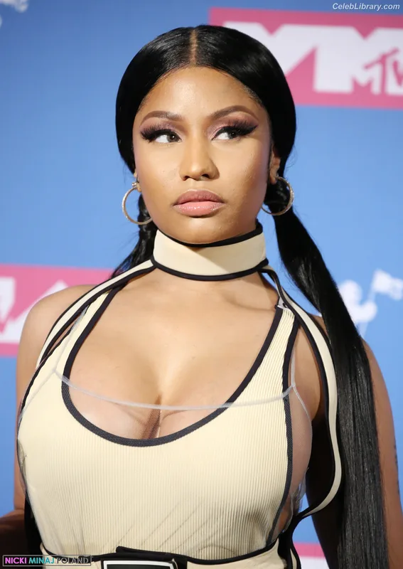 Nicki Minaj photo 13 of 983
