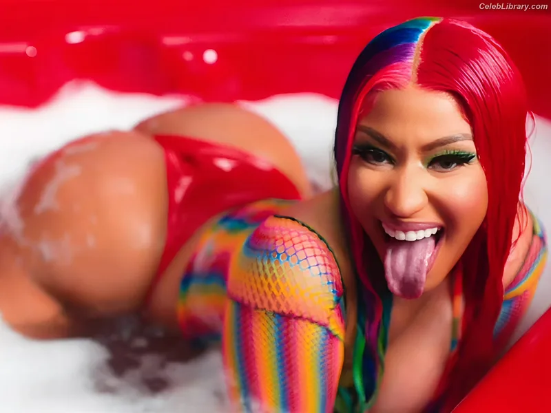Nicki Minaj photo 1 of 983