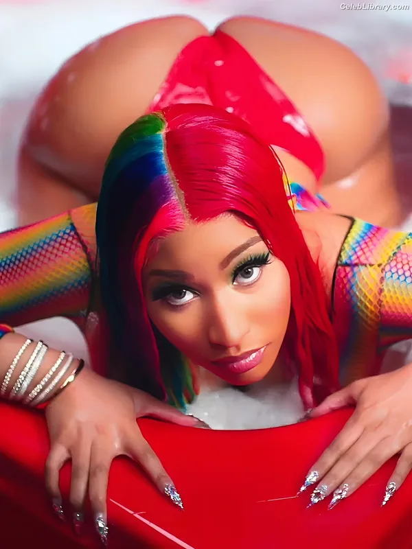 Nicki Minaj photo 2 of 983