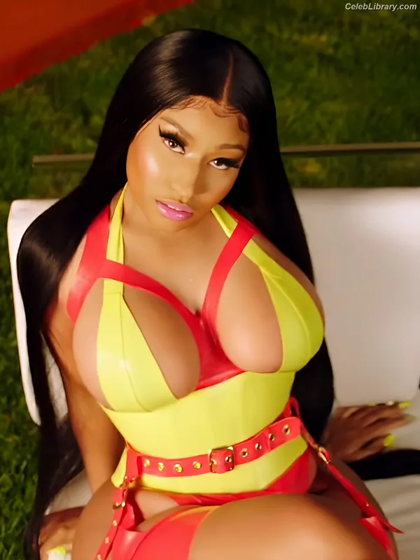 Nicki Minaj photo 4 of 983