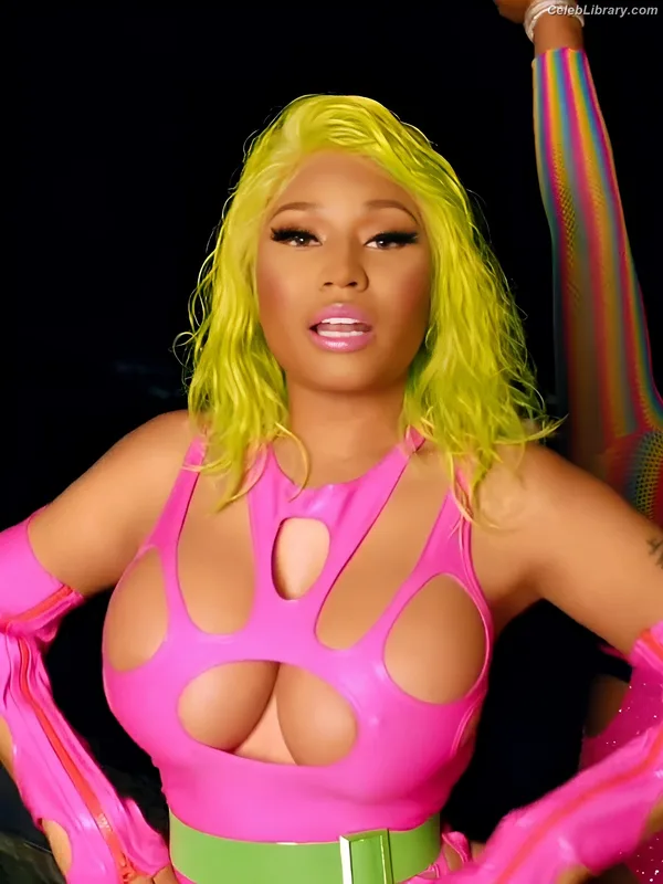 Nicki Minaj photo 6 of 983
