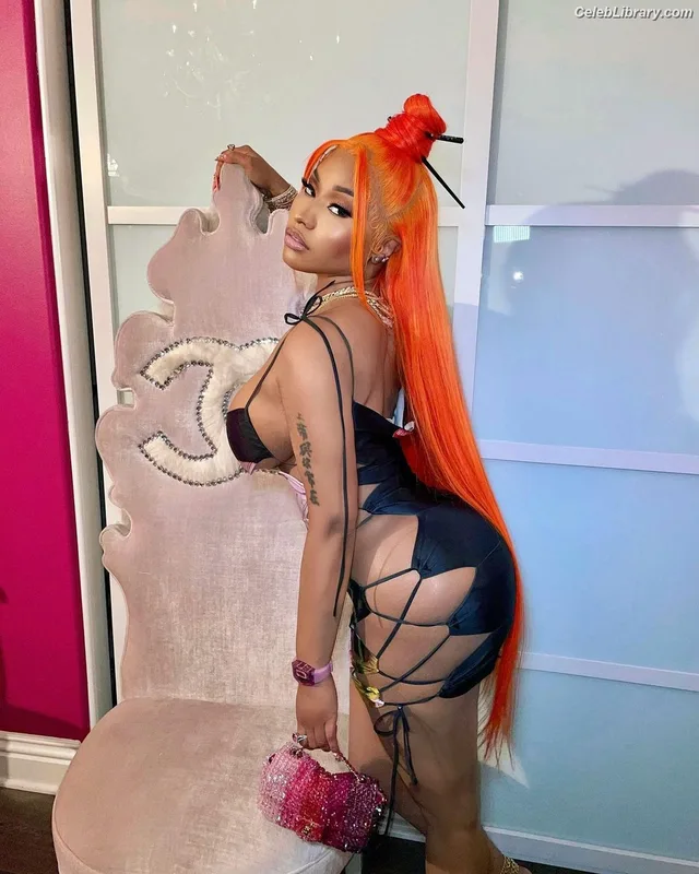 Nicki Minaj photo 15 of 983