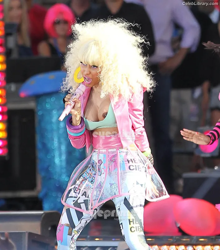 Nicki Minaj photo 21 of 983