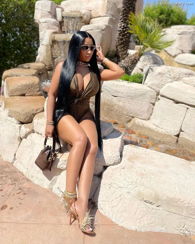 Nicki Minaj photo 3 of 983