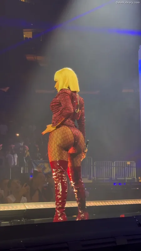 Nicki Minaj photo 15 of 983