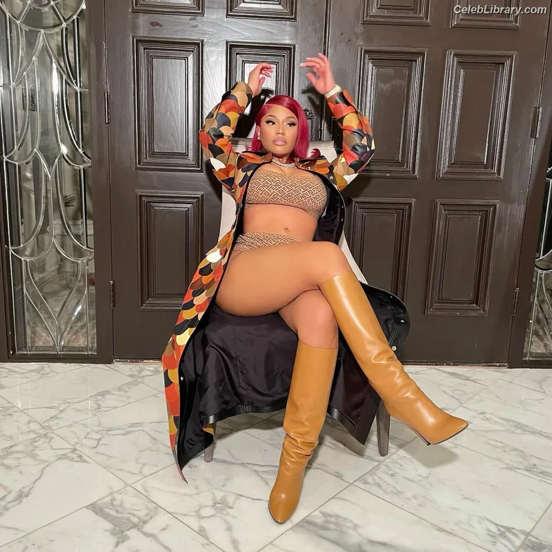 Nicki Minaj photo 11 of 983