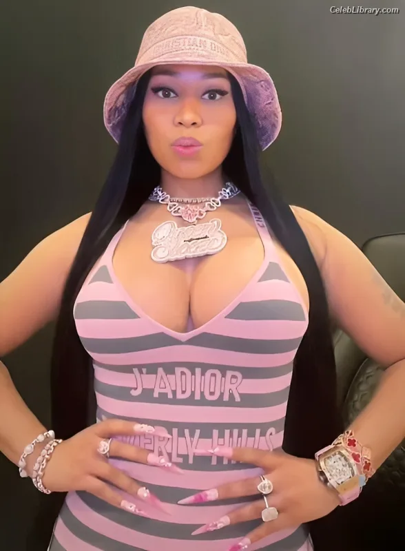 Nicki Minaj photo 20 of 983