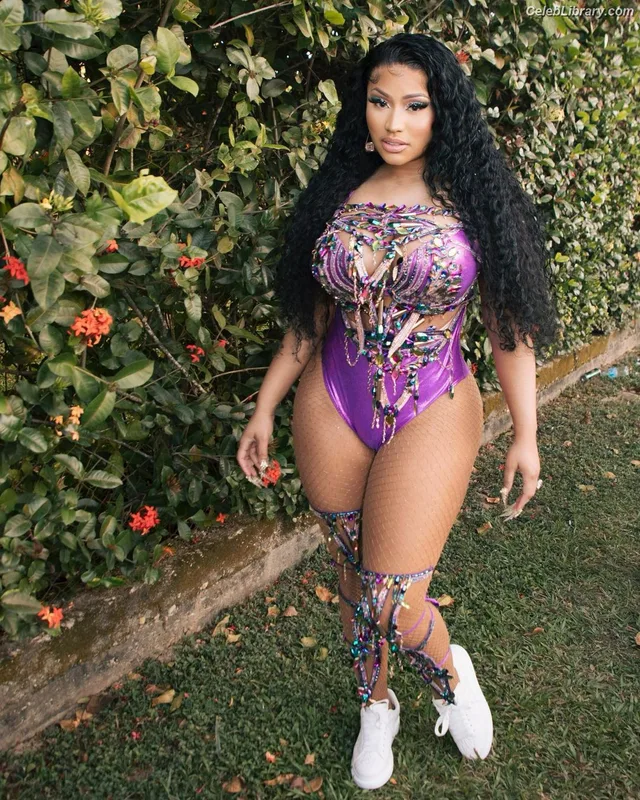 Nicki Minaj photo 6 of 983