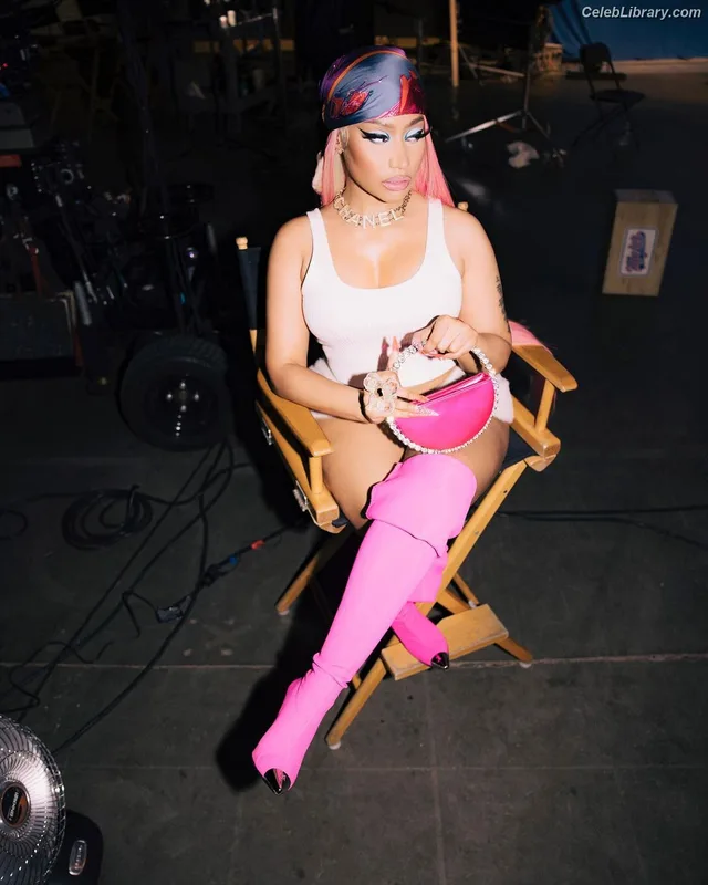 Nicki Minaj photo 20 of 983