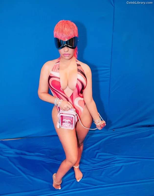 Nicki Minaj photo 22 of 983