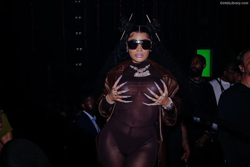 Nicki Minaj photo 16 of 983