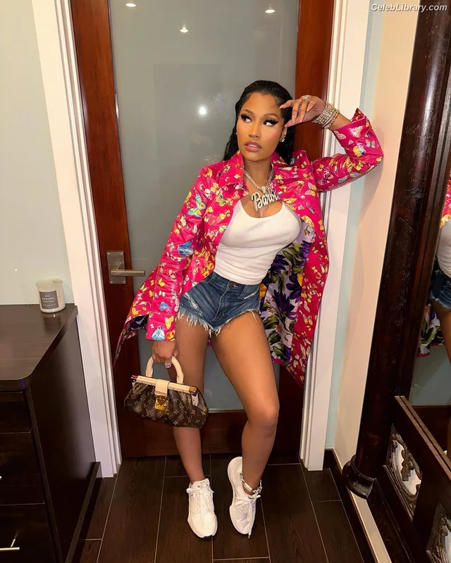 Nicki Minaj photo 23 of 983