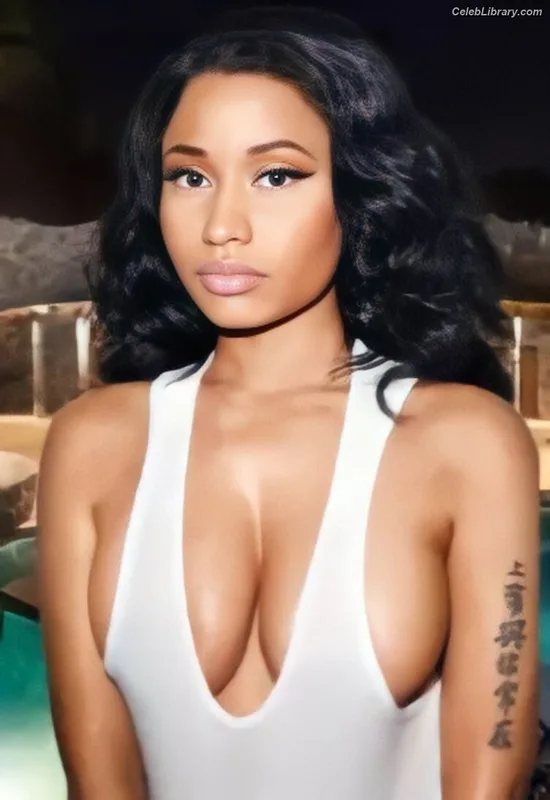 Nicki Minaj photo 5 of 983