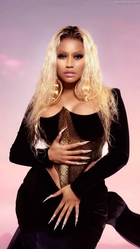 Nicki Minaj photo 8 of 983
