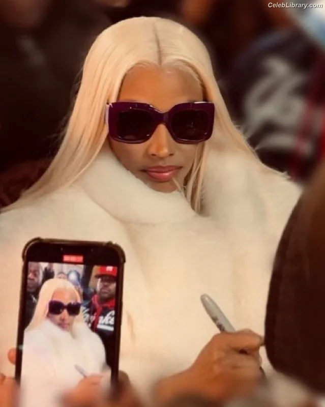 Nicki Minaj photo 12 of 983