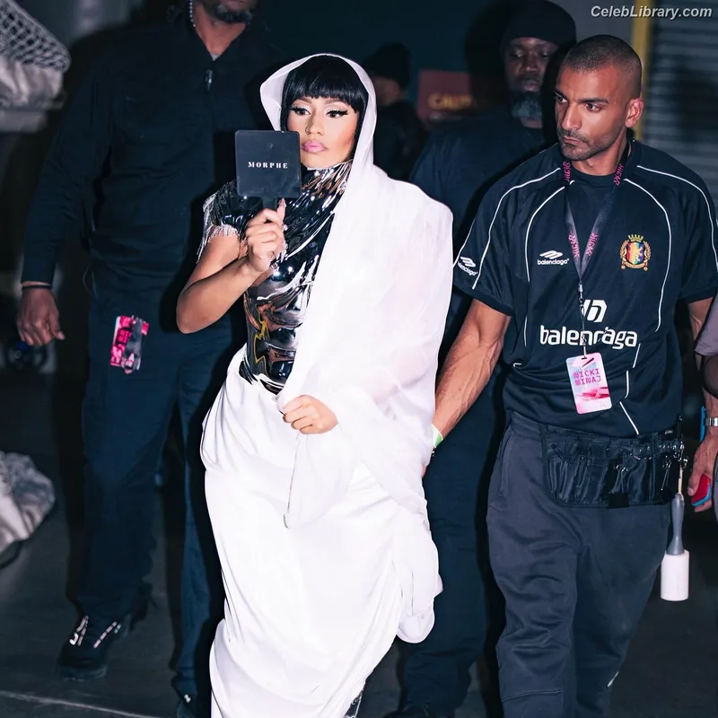 Nicki Minaj photo 5 of 983