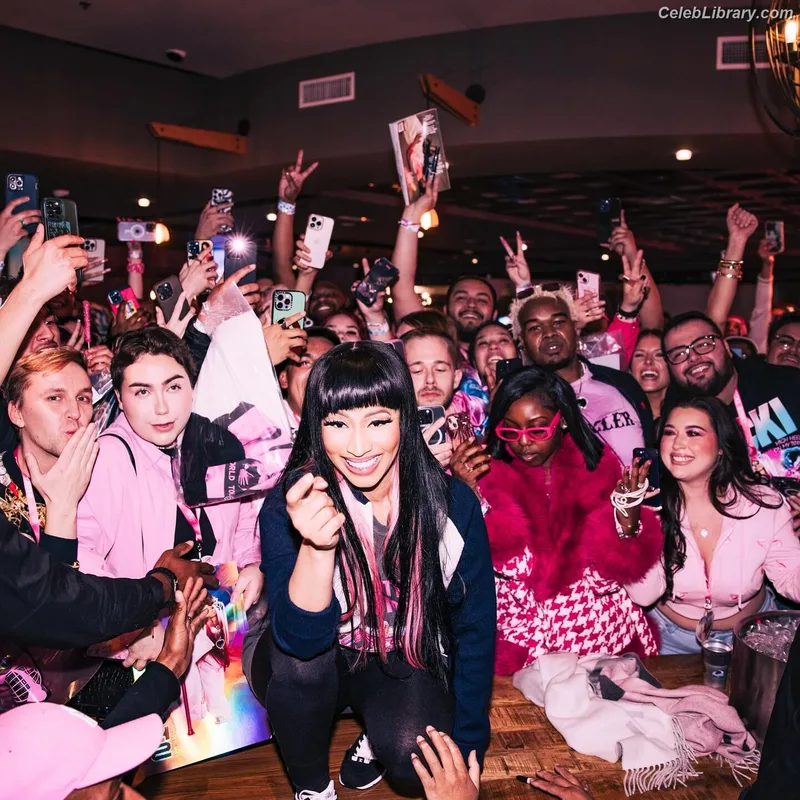 Nicki Minaj photo 11 of 983