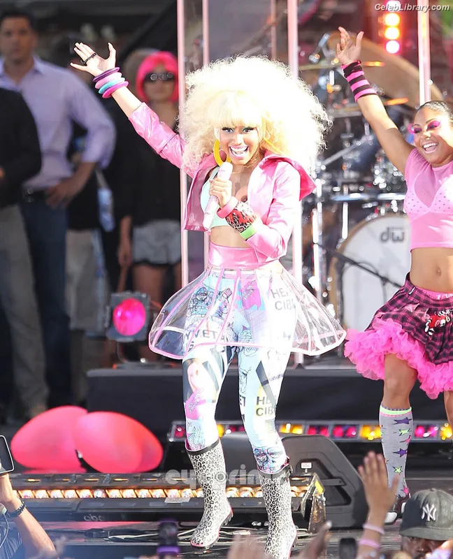 Nicki Minaj photo 14 of 983