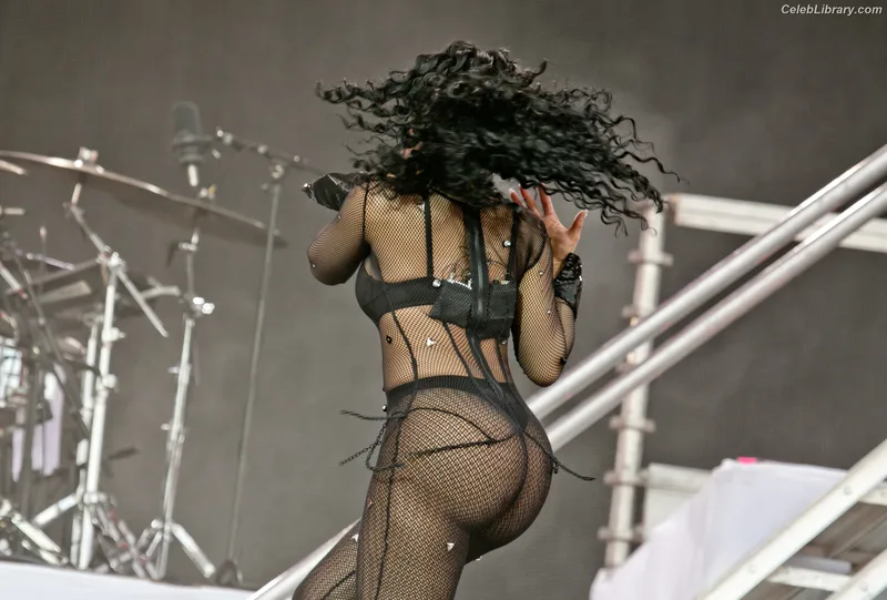 Nicki Minaj photo 3 of 983