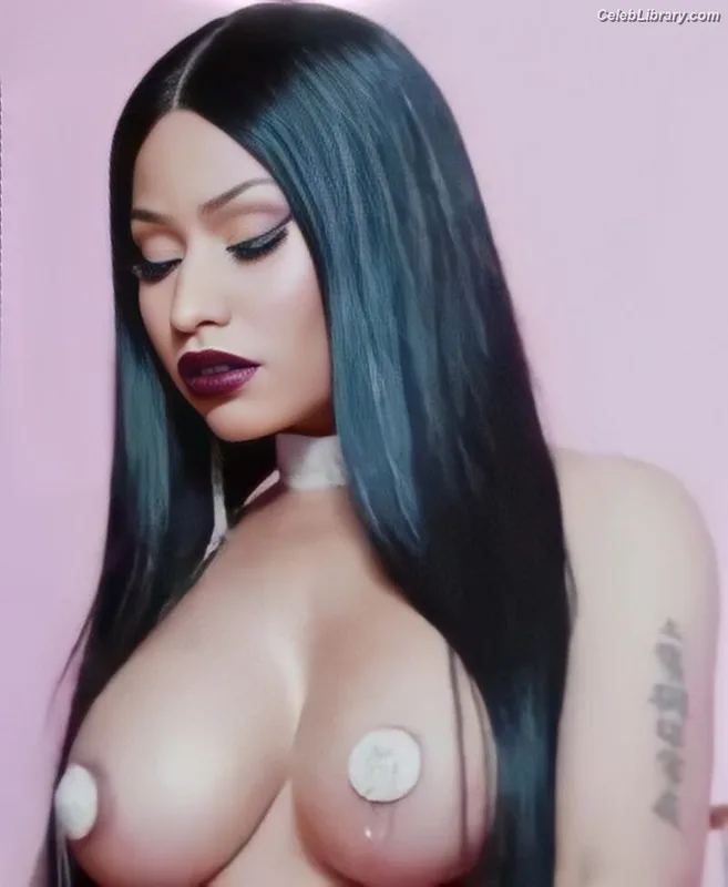 Nicki Minaj photo 10 of 983