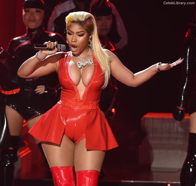 Nicki Minaj photo 24 of 983