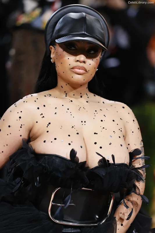 Nicki Minaj photo 5 of 983