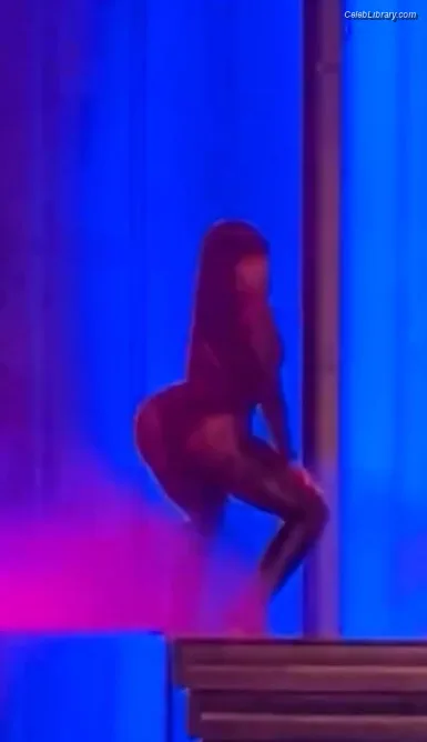 Nicki Minaj photo 9 of 983